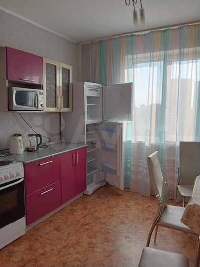 2-к. квартира, 57 м², 9/17 эт.