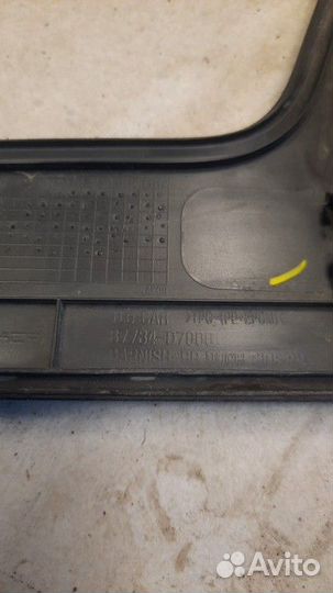 Накладка двери задней правой Hyundai Tucson