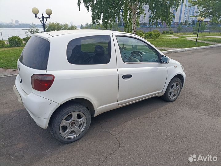 Toyota Vitz 1.0 AT, 2000, 250 000 км