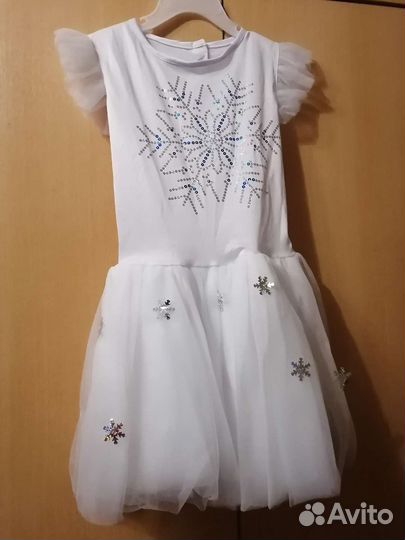 Нарядное платье