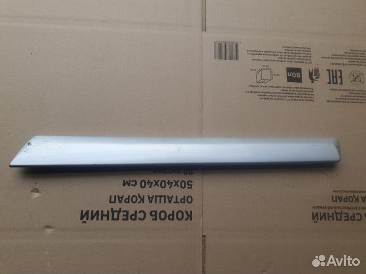 Молдинг двери задний левый Suzuki Liana седан M16A