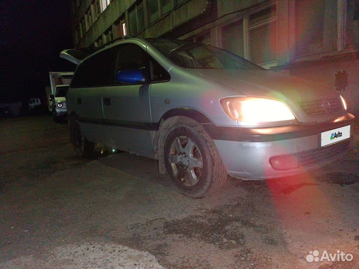 Opel Zafira 1.6 МТ, 1999, 320 940 км