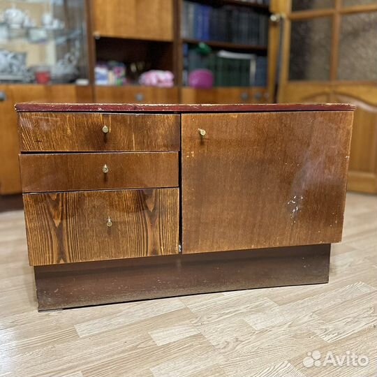 Тумбочка под телевизор