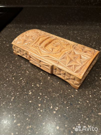 Шкатулка из дерева