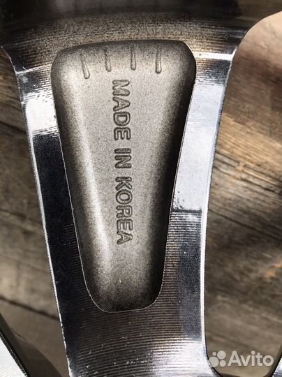 Один оригинальный диск R17 Kia Optima