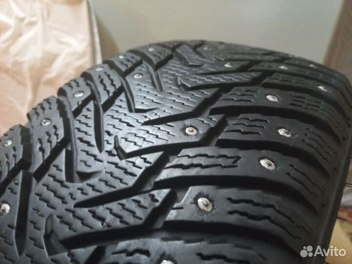 Nokian Tyres Hakkapeliitta 8 215/60 R16 99T