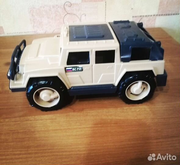 Джипы внедорожники