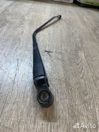 Поводок задний VW Golf 1 Mk1