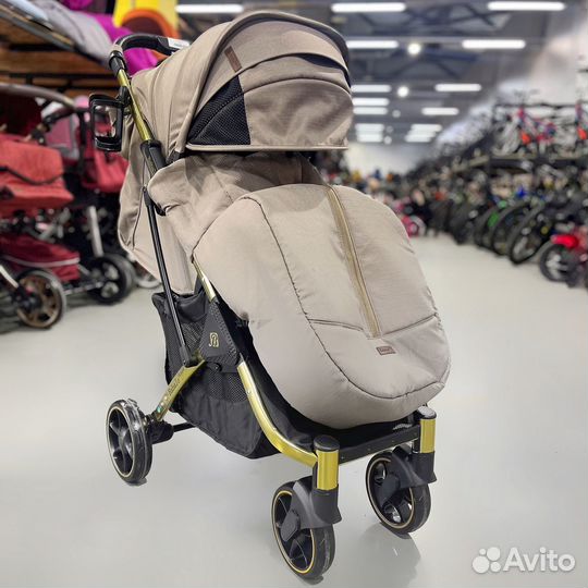 Прогулочная коляска Babalo future 2022 золотая рам