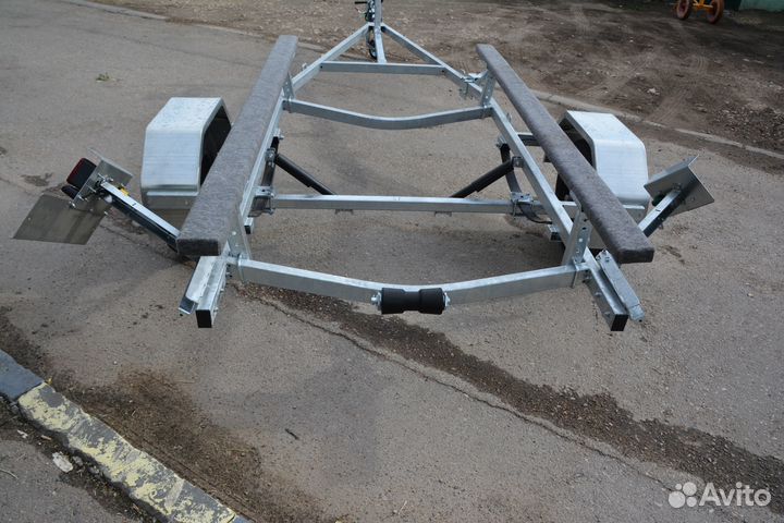 Прицеп для лодки,лодки,гидроцикла лав 81015