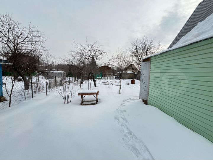 Дом 25 м² на участке 4 сот.