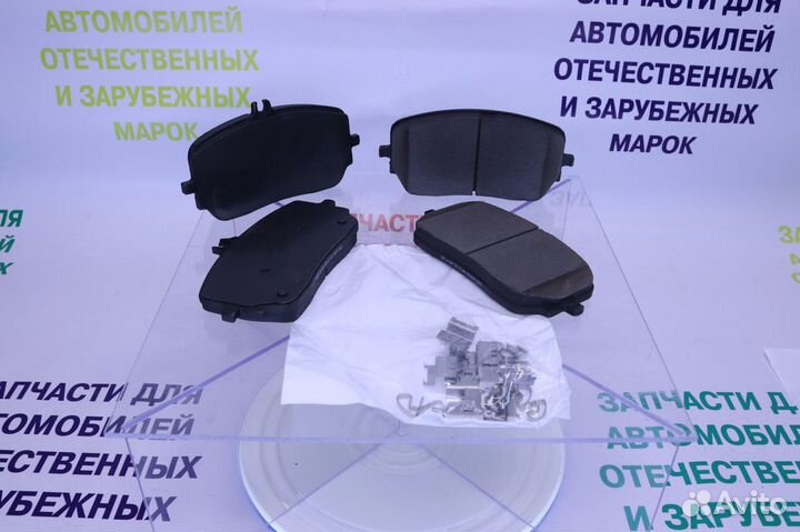 Тормозные колодки передние Mercedes A0004207802