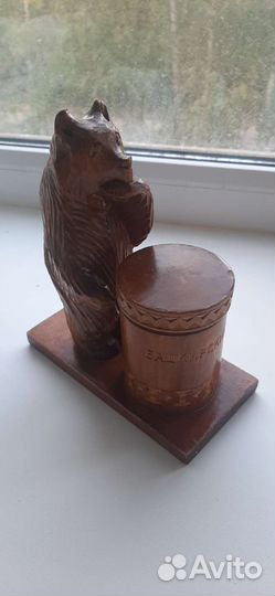 Резной медведь из дерева