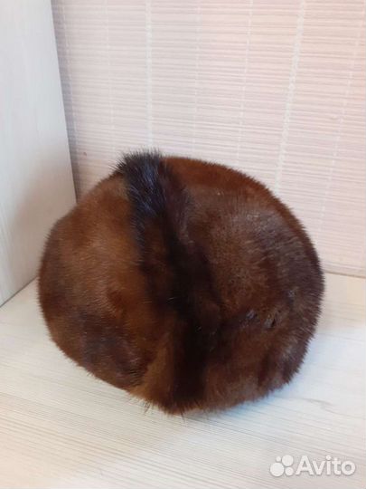 Женская шапка