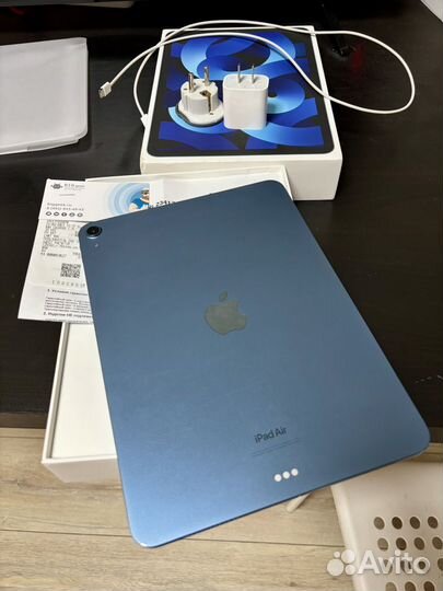 iPad air 5 64gb m1