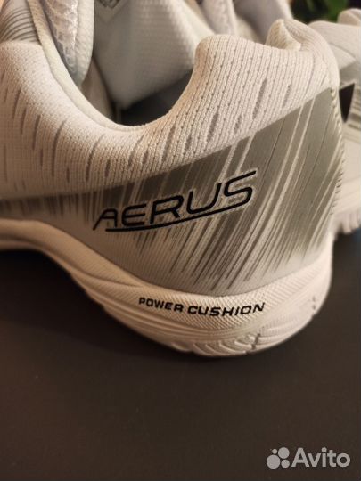 Кроссовки мужские 42 размер новые