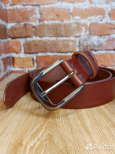 Мужской кожаный ремень коричневый (коньяк)