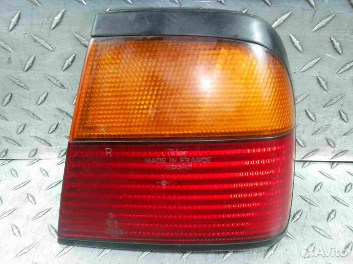 Фонарь задний наружный правый Nissan Primera P10E