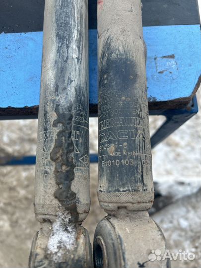 Задний амортизатор Renault duster 1