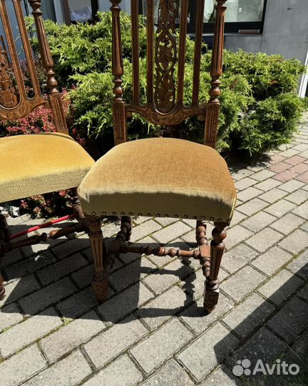 Антикварные стулья