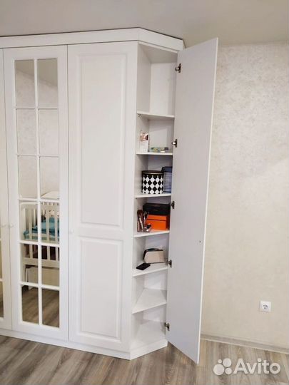 Распашной шкаф