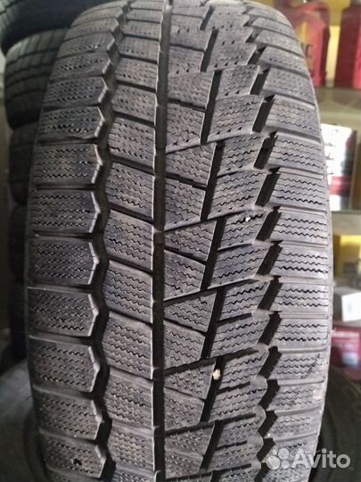 Maxxis Arctic Trekker SP03 215/55 R17