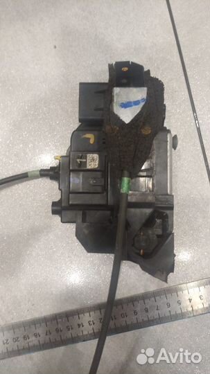 Замок передней правой двери Nissan Juke 2011