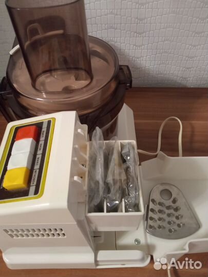 Комбайн кухонный
