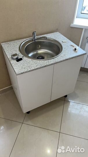 Раковина с тумбой