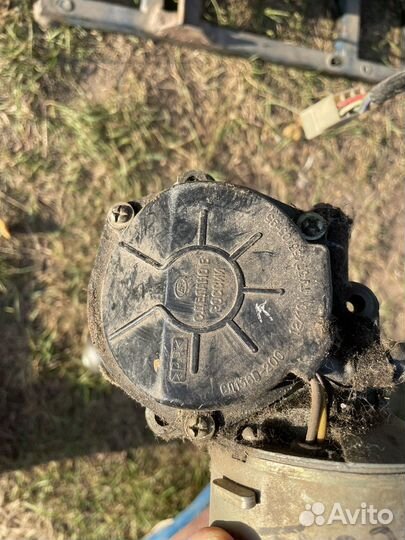 Мотор стеклоочистителя