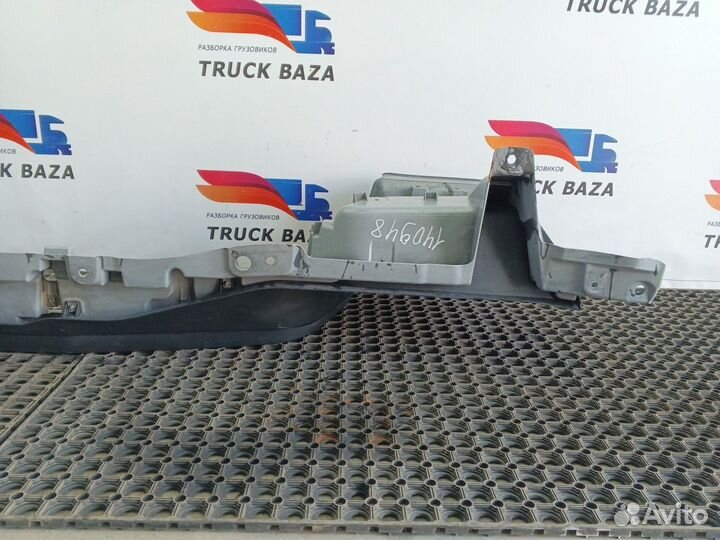 Корпус подножки правый Renault T