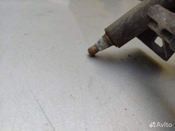 Трапеция стеклоочистителей Audi 100 седан 2.8 AAH