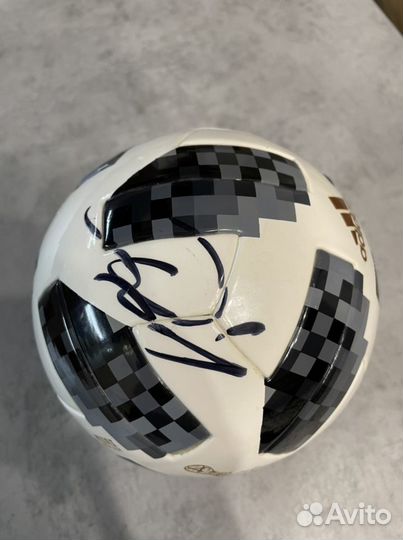 Футбольный мяч с автографом Станислава Черчесова