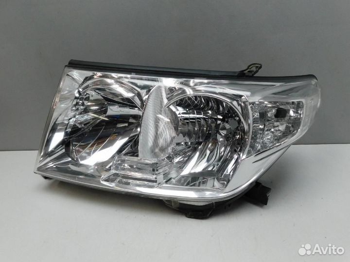 Фара левая Toyota Land Cruiser