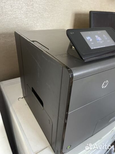 Принтер HP Officejet Pro X551dw