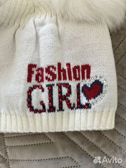 Шапка для девочки новая