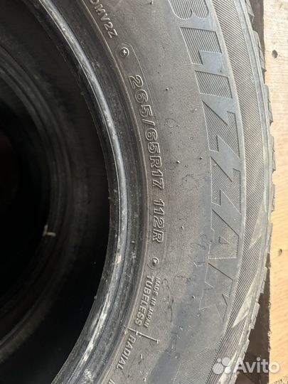 Bridgestone Blizzak DM-V2 265/65 R17