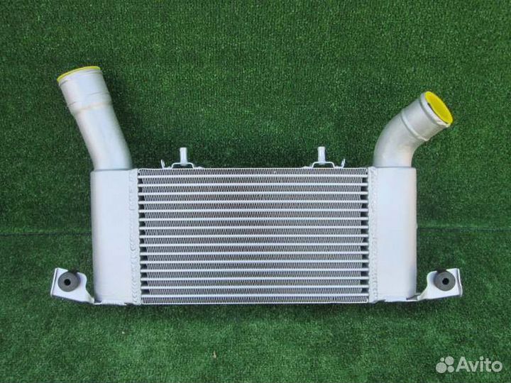 Интеркулер Mitsubishi Pajero V98W 4M41