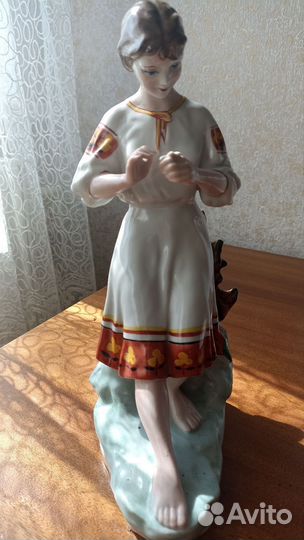 Фарфоровая статуэтка СССР