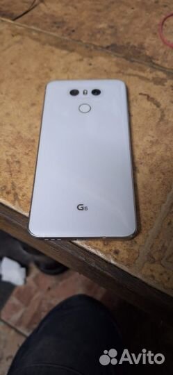 Телефон LG G6