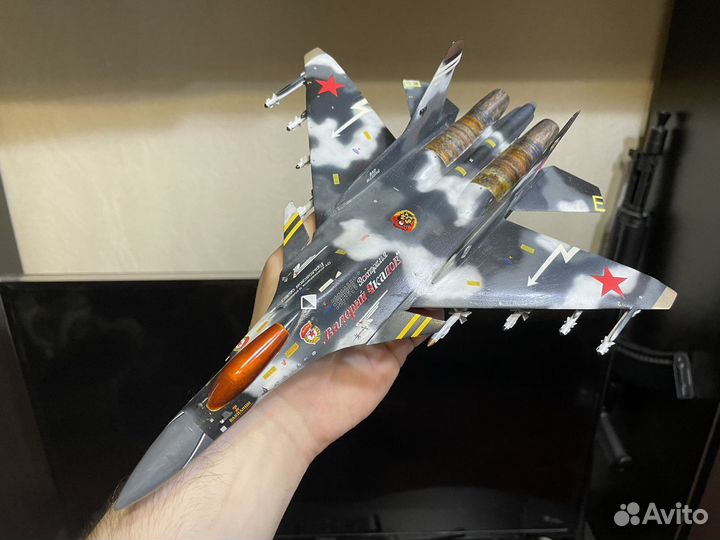 Самолет Су-35