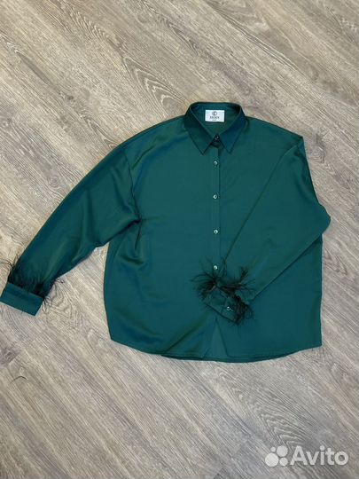 Блузка женская изумрудная 40-42р
