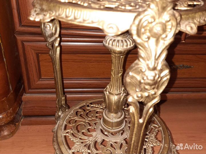 Подставка для цветов напольная металлическая