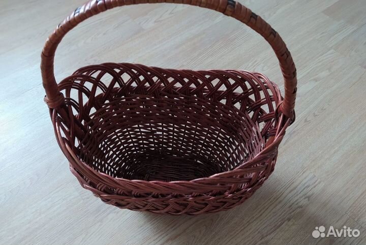 Корзина плетеная большая