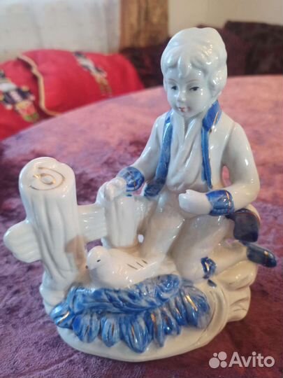 Фарфоровые статуэтки