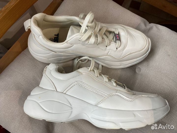 Кроссовки женские 38 р