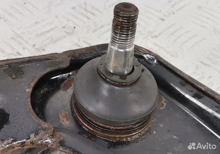 Рычаг передний левый верхний Nissan Navara (D40)