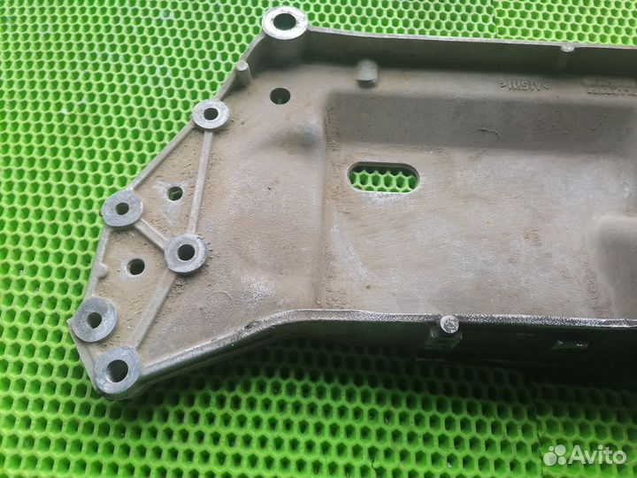 Подрамник Фольксваген Гольф 5