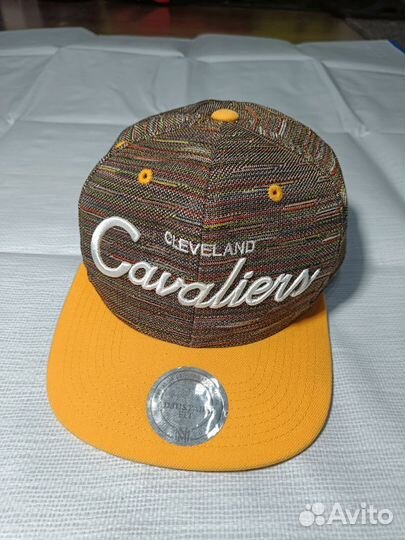 Кепка мужская mitchell&ness