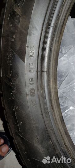 Pirelli Ice Zero 235/55 R20